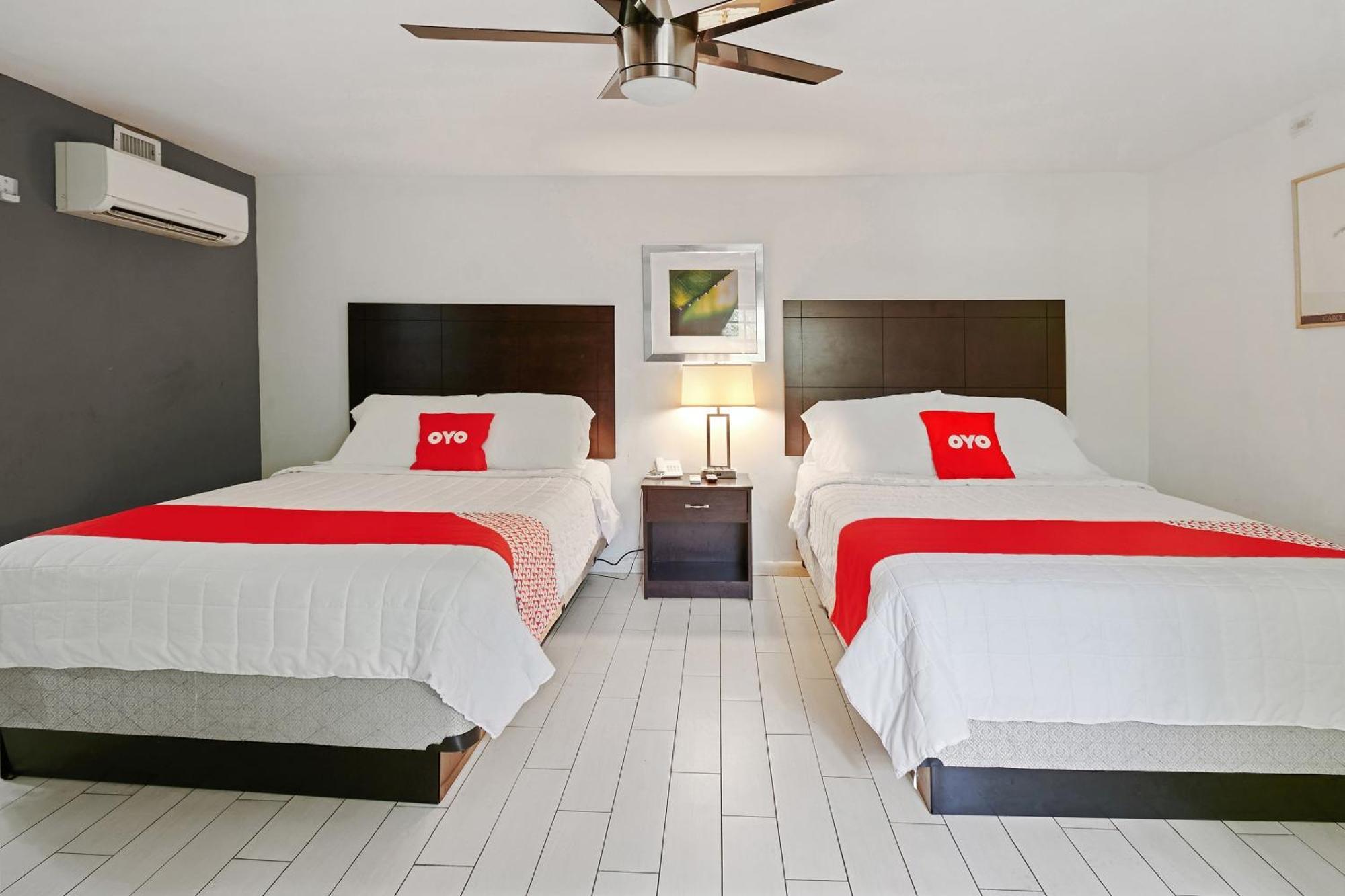 Oyo Hotel Coral Gables - Miami Airport Exterior photo
